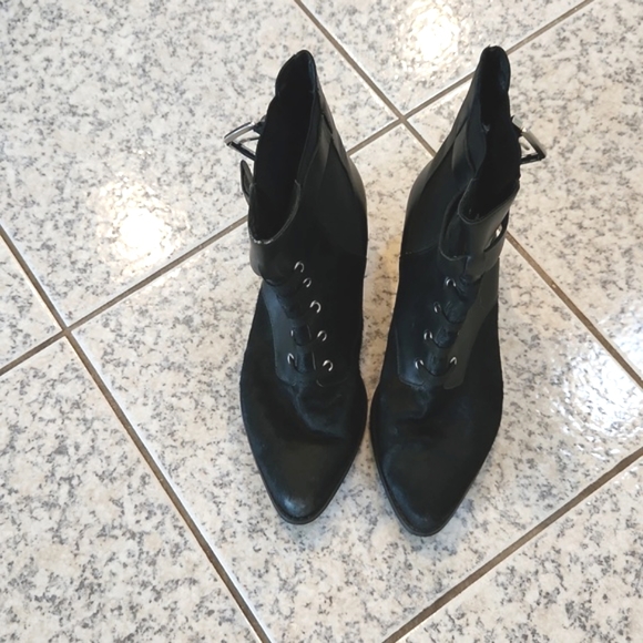 Wishbone (Browns Shoes) Lace up ankle boots - Picture 1 of 4